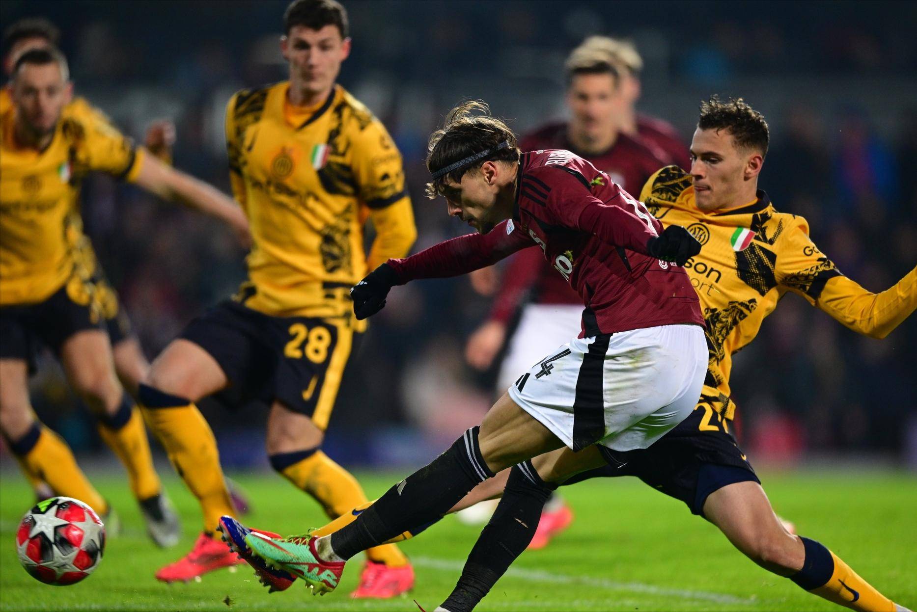 勒沃库森横扫智利，厄德高关键制胜