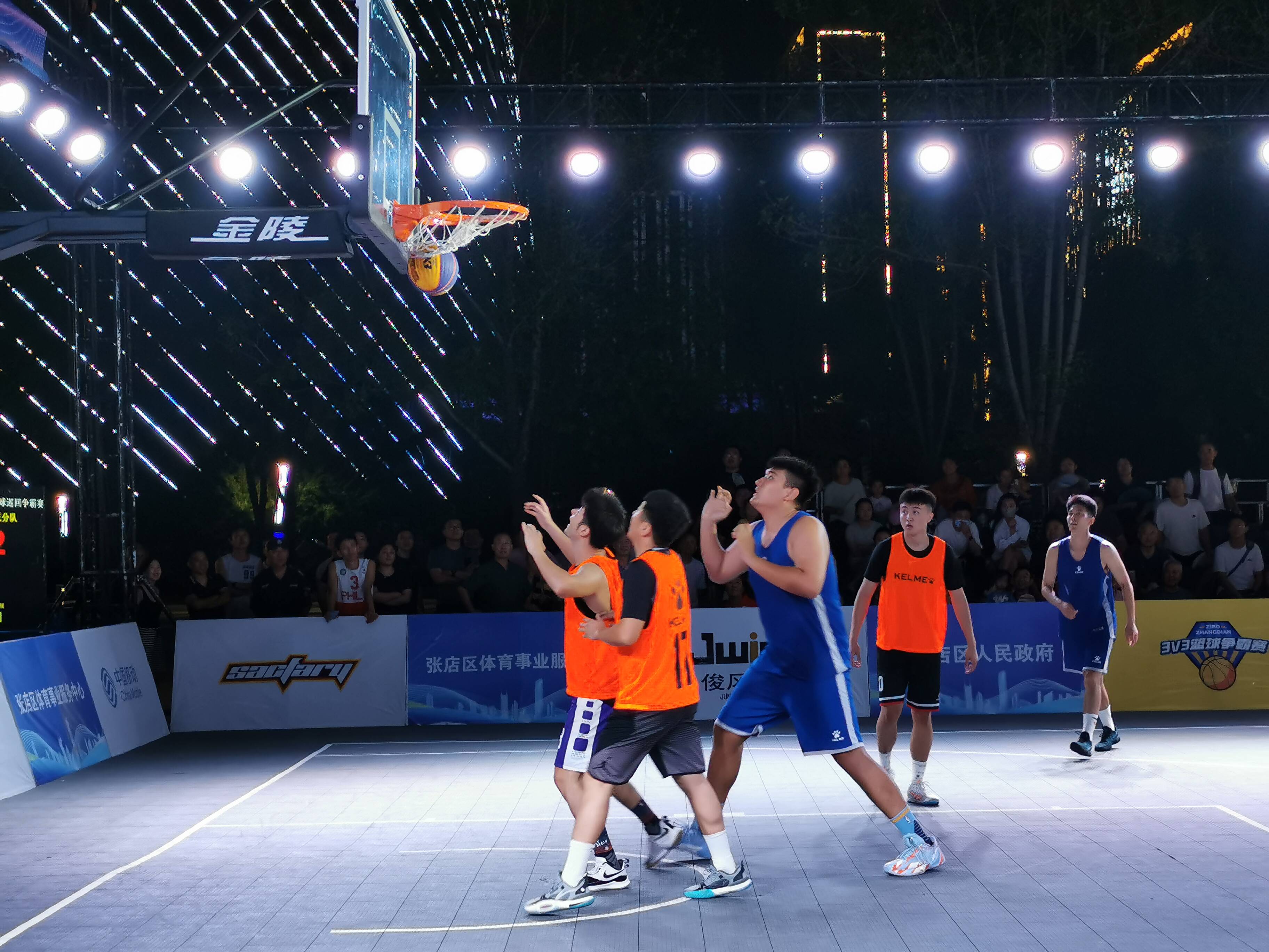 LOL英雄联盟投注-关于职业篮球联赛即将举行一场紧张刺激的比赛的信息